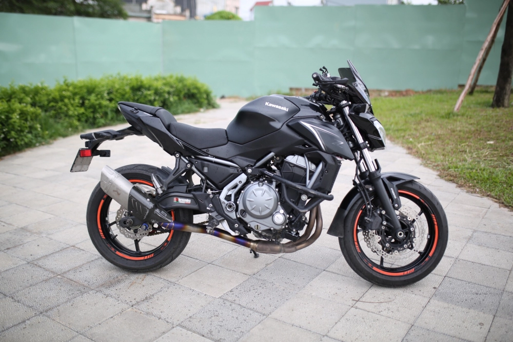 Kawasaki z650 abs lên motard hầm hố