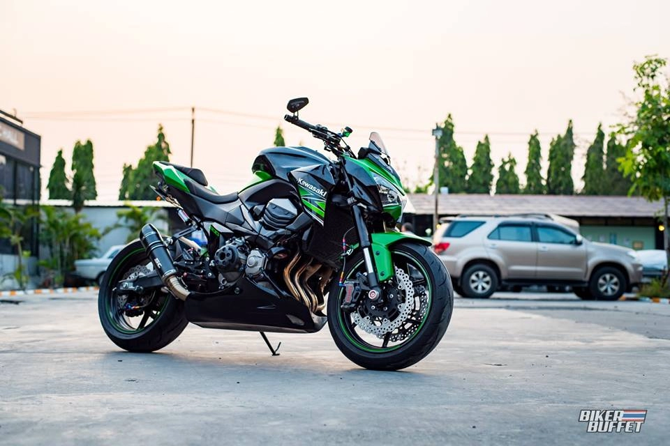 Kawasaki z800 bản độ nhẹ nhàng đầy tinh tế trên đất thái