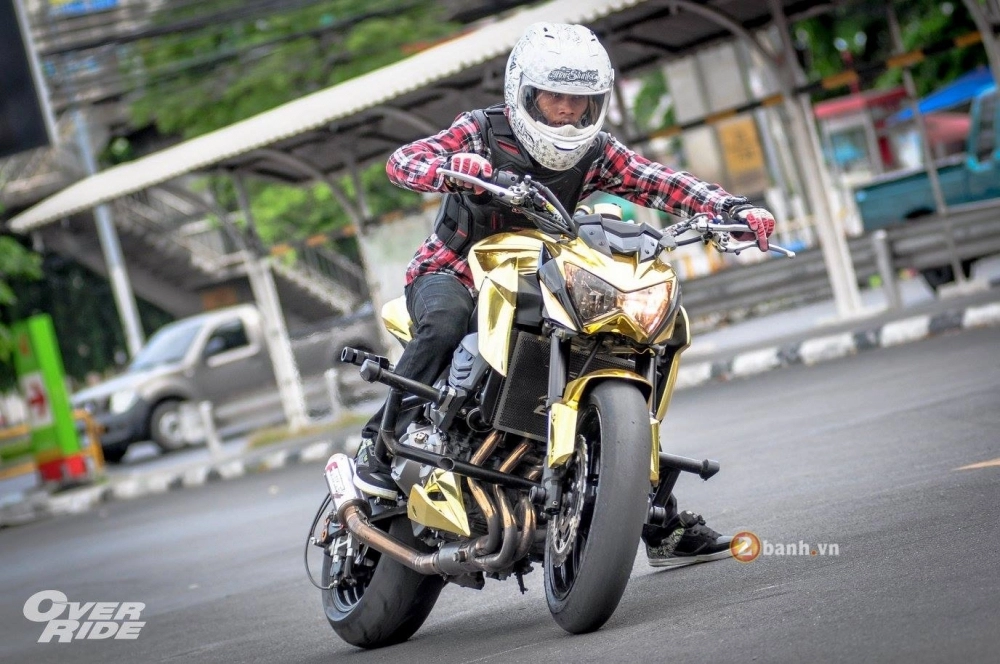 Kawasaki z800 độ siêu ngầu đậm chất stunter