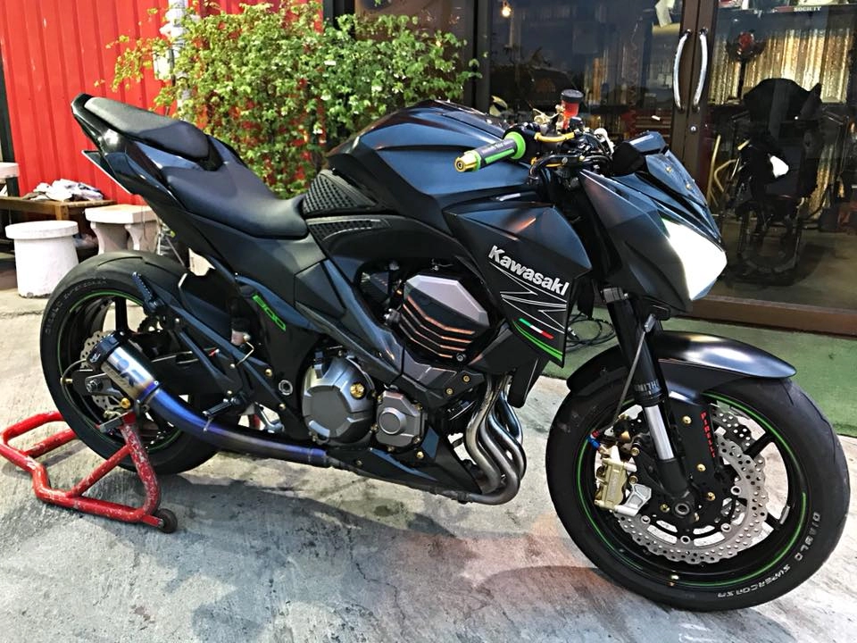 Kawasaki z800 độ táo bạo từ option cao cấp