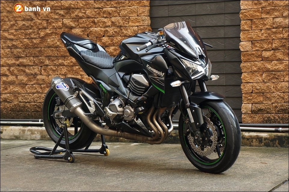 Kawasaki z800 độ tê giác hung dữ đầy bụi bặm