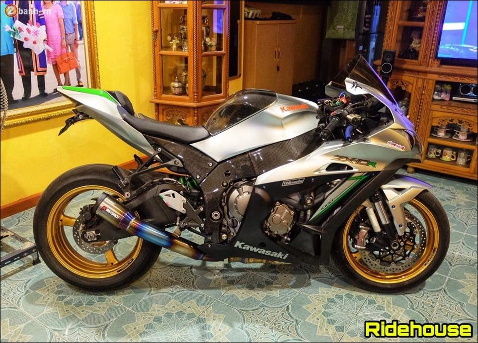 Kawasaki zx-10r-bản độ lôi cuốn từ version silver racing