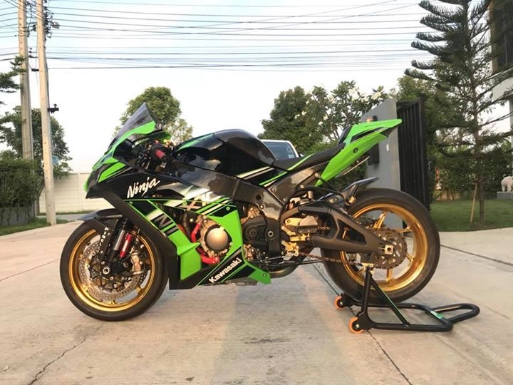 Kawasaki zx-10r bản độ sang chảnh bên phụ tùng cao cấp