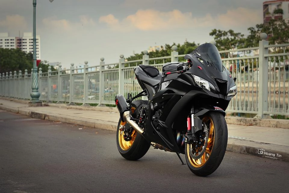 Kawasaki zx-10r bản nâng cấp full black huyền bí