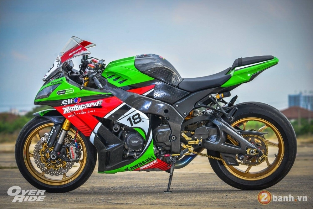 Kawasaki zx-10r đầy đắt giá trong bản độ phong cách đường đua