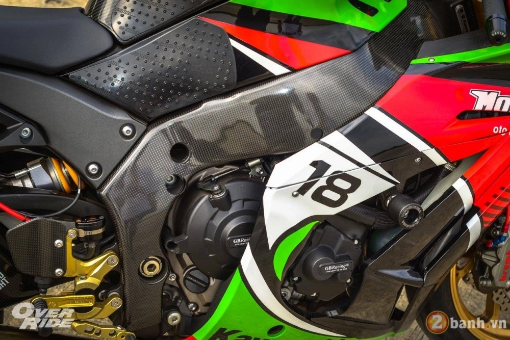 Kawasaki zx-10r đầy đắt giá trong bản độ phong cách đường đua