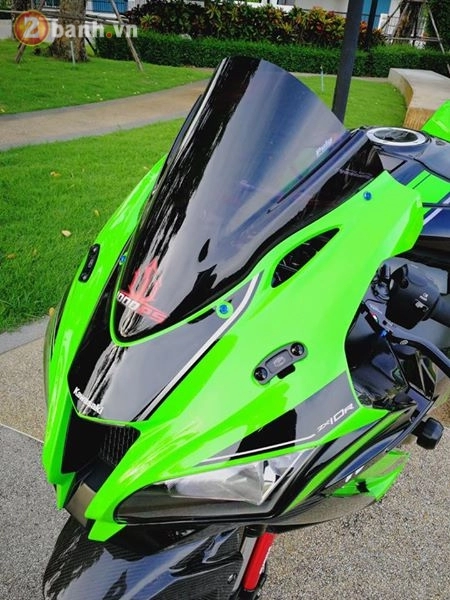 Kawasaki zx-10r đẹp hơn sau khi nâng cấp đồ chơi hàng hiệu