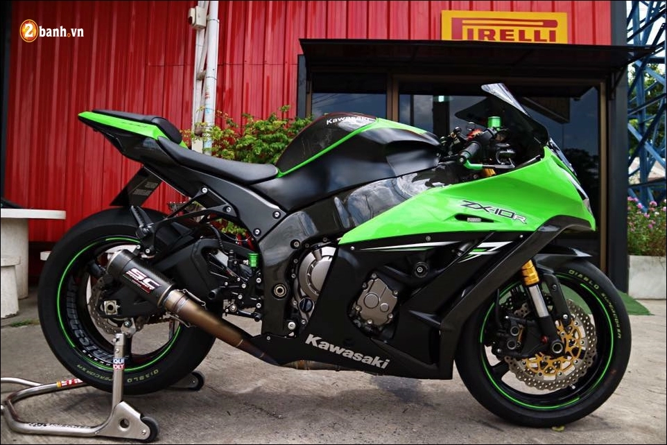 Kawasaki zx-10r độ đầy ấn tượng với vẻ ngoài hào nhoáng không tỳ vết