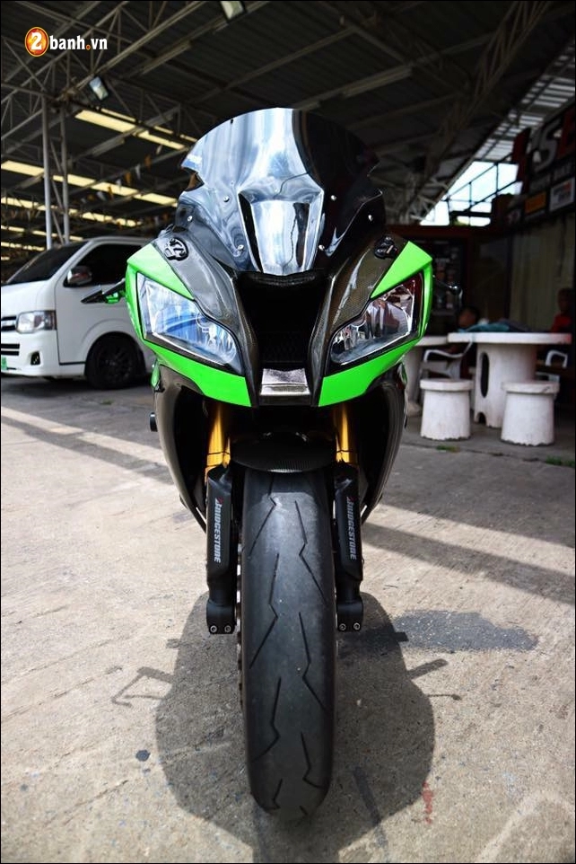 Kawasaki zx-10r độ đầy ấn tượng với vẻ ngoài hào nhoáng không tỳ vết