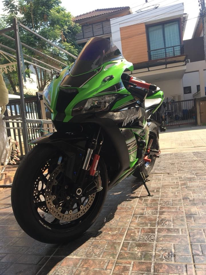 Kawasaki zx-10r độ nhẹ nhàng đầy cảm hứng trên đất thái