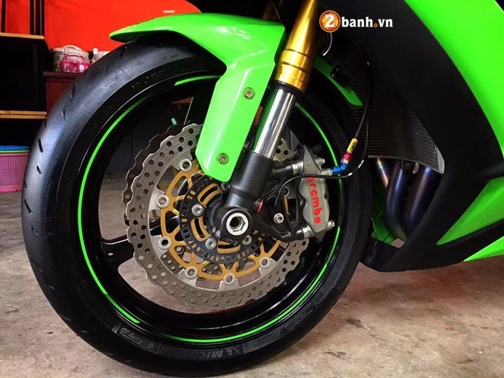 Kawasaki zx-10r kẻ mệnh danh chiến thần tốc độ