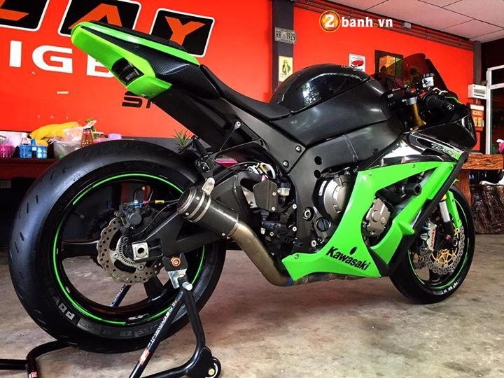 Kawasaki zx-10r kẻ mệnh danh chiến thần tốc độ