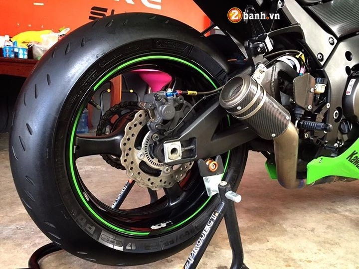 Kawasaki zx-10r kẻ mệnh danh chiến thần tốc độ