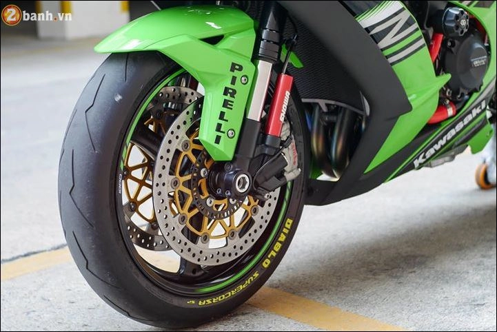 Kawasaki zx-10r sportbike sinh ra để chinh phục những đường đua