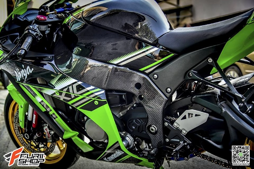 Kawasaki zx-10r vẻ đẹp tuyệt sắc bên đồ chơi cao cấp