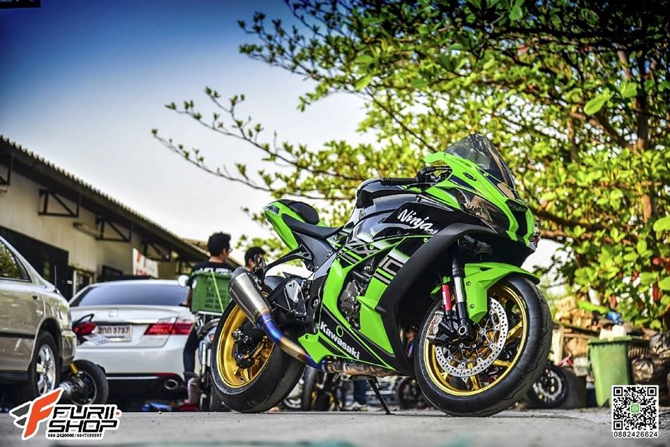 Kawasaki zx-10r vẻ đẹp tuyệt sắc bên đồ chơi cao cấp