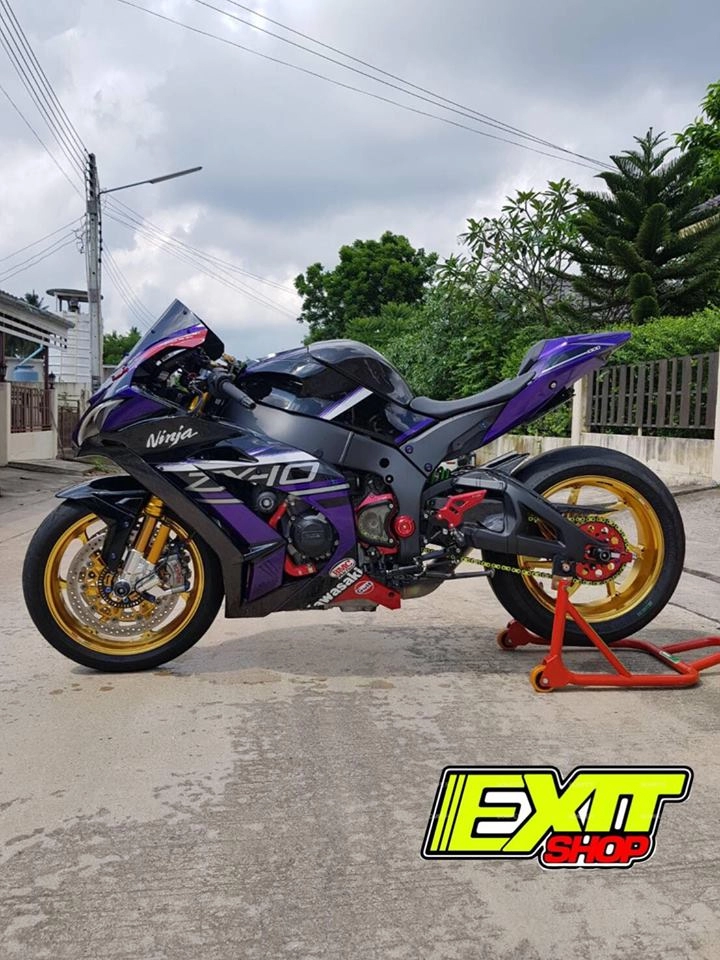 Kawasaki zx-10r vẻ đẹp tuyệt sắc bên tone màu tím mộng mơ