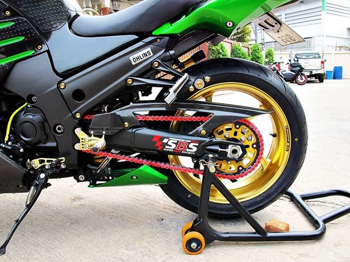 Kawasaki zx-14r bản nâng cấp tối thượng của kẻ tranh ngôi superbike siêu tốc