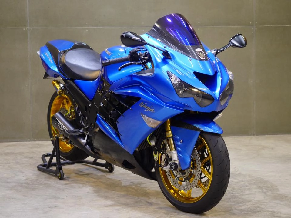 Kawasaki zx-14r hà mã hung tợn qua version race blue