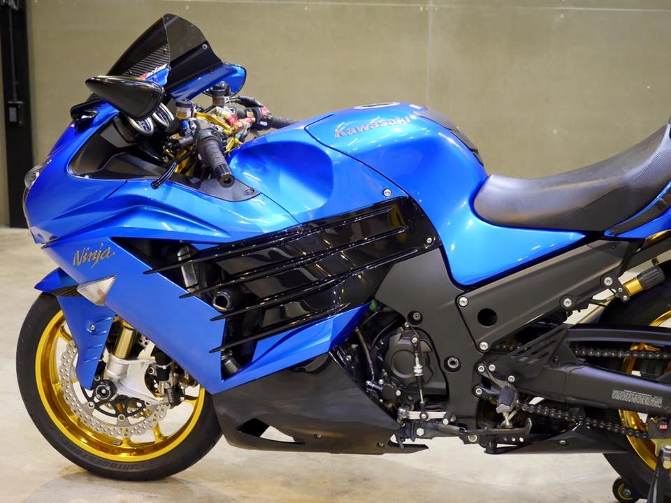 Kawasaki zx-14r hà mã hung tợn qua version race blue