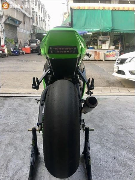 Kawasaki zx_10r nâng cấp hoàn hảo qua nhiều option hàng hiệu