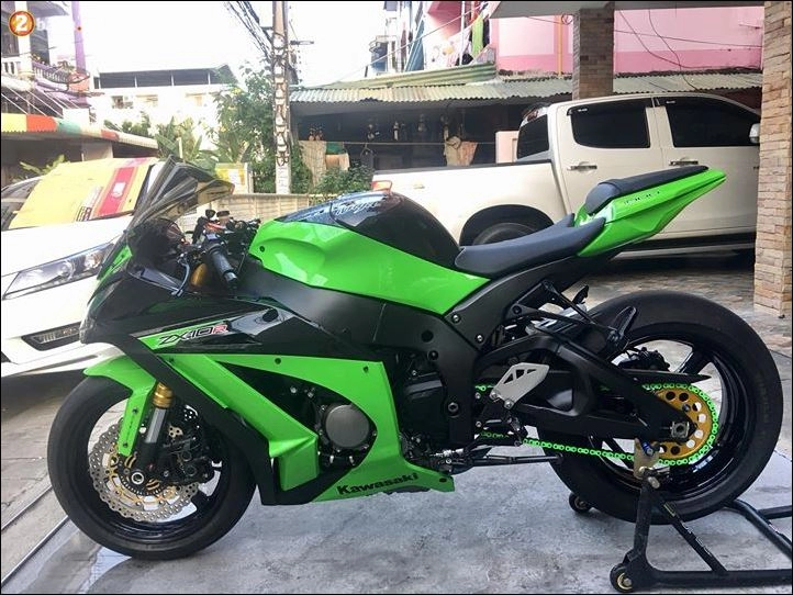 Kawasaki zx_10r nâng cấp hoàn hảo qua nhiều option hàng hiệu