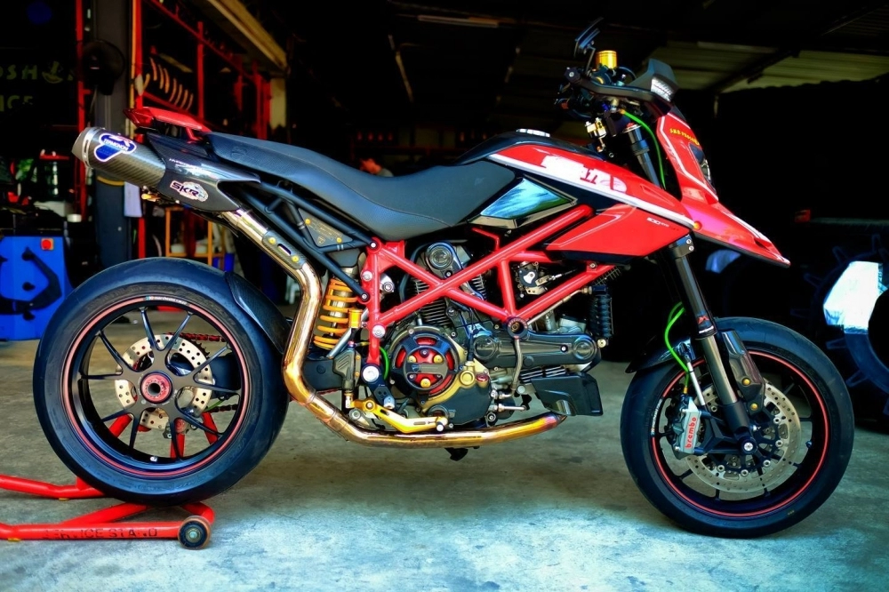 Kẻ mệnh danh king of street ducati hypermotard 1100 sp