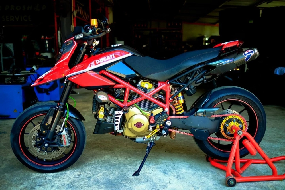 Kẻ mệnh danh king of street ducati hypermotard 1100 sp