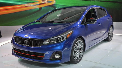 Kia forte 2017 chính thức vén màn