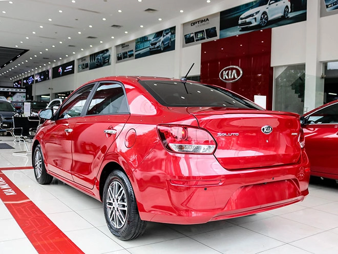 Kia soluto thêm phiên bản cao cấp giá 499 triệu cạnh tranh mitsubishi attrage