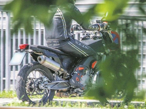 Ktm 790 adventure lộ diện dọa mãnh hổ triumph tiger