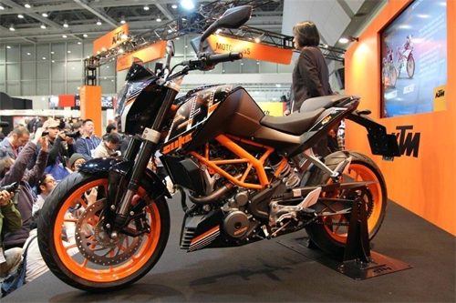  ktm ra mắt duke 250 và rc 250 giá từ 4600 usd 