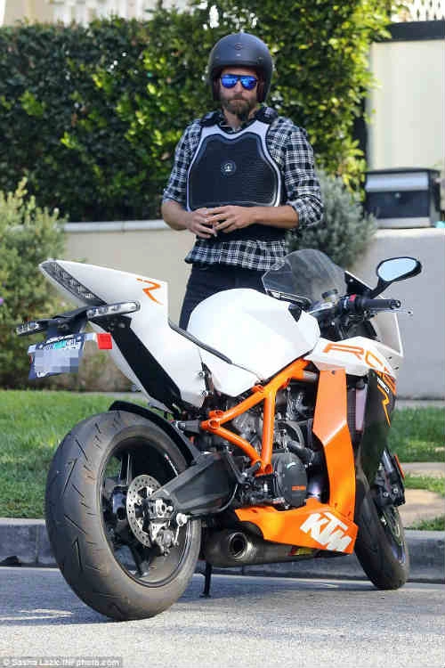 Ktm rc8 gây nghiện ngôi sao hạng a của holywood