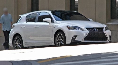 Lexus ct 200h 2014 băt đâu cho chay thư