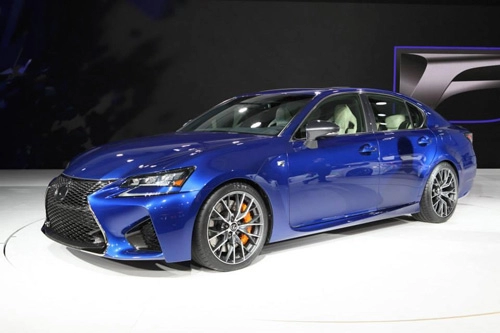 Lexus gs f trình làng bmw m6 hãy dè chừng