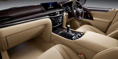 Lexus lx450d ra mắt giá 7 tỷ đồng