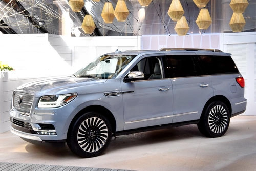 Lincoln navigator 2018 đối thủ của lexus lx 570