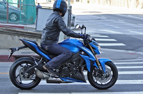  lộ diện nakedbike khủng suzuki gsx-s1000 