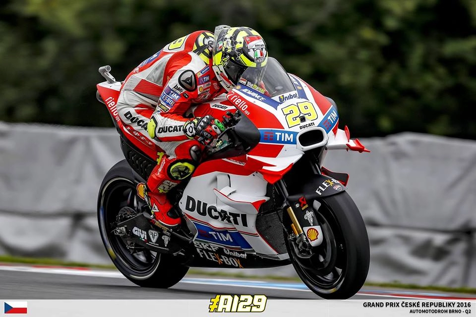 Lorenzo sẽ làm được gì với chiếc ducati desmosedici gp17