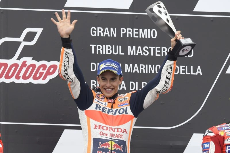 Marc marquez chiến thắng đầy kịch tính trong chặng 13 motogp 2017