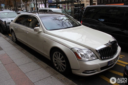 Maybach 62 s landaulet bất ngờ xuất hiện