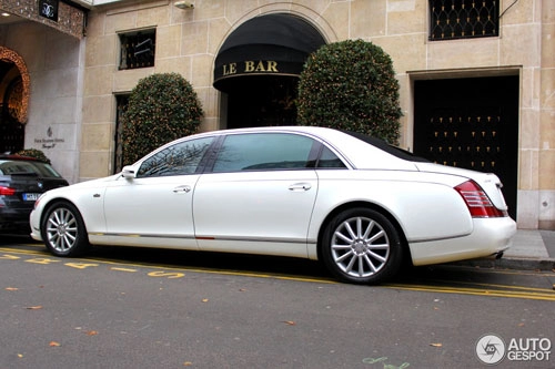 Maybach 62 s landaulet bất ngờ xuất hiện