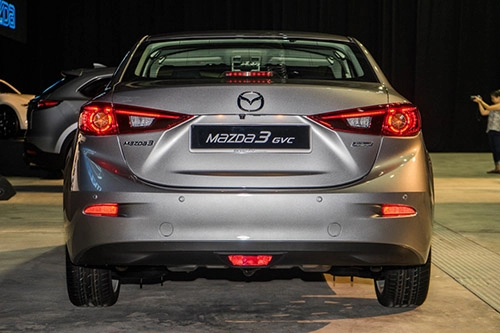 Mazda3 gvc 2017 có giá 580 triệu đồng