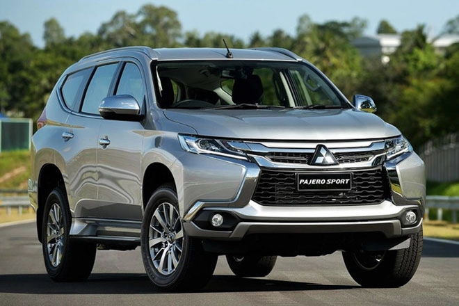 Mitsubishi pajero sport giảm giá 200 triệu đồng bản số sàn