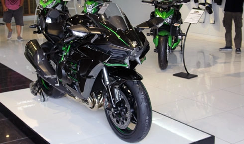  môtô kawasaki ninja h2 giá hơn 1 tỷ đồng tại việt nam 