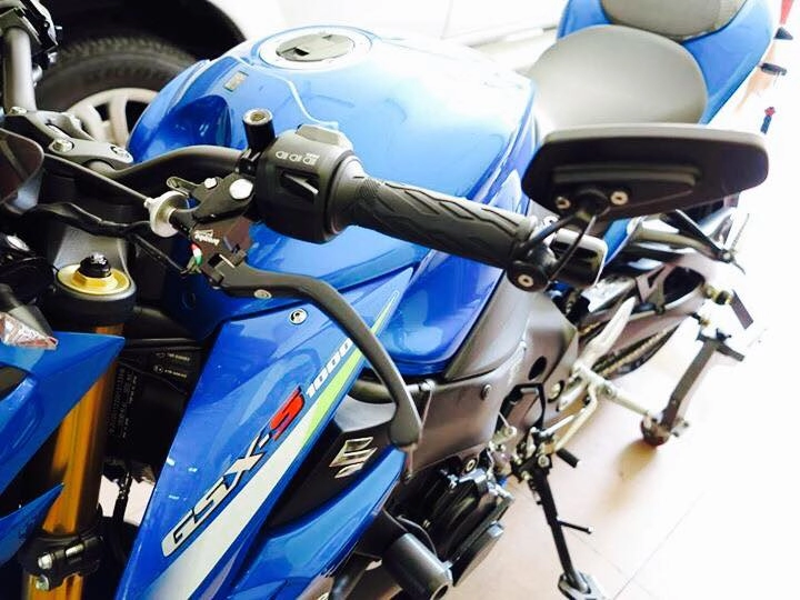 Naked bike cỡ bự suzuki gsx s1000 khủng bố với nhiều đồ chơi hạng nặng