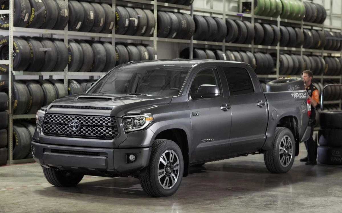 Ngắm các biến thể toyota tundra và sequoia trd sport 2018