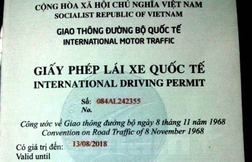 Người dân đã có thể xin cấp giấy phép lái xe quốc tế tại nhà