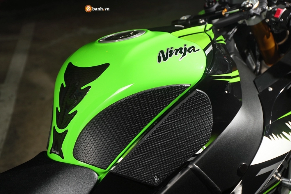 Ninja zx-10r ảo diệu trong bức ảnh sương khói huyền bí