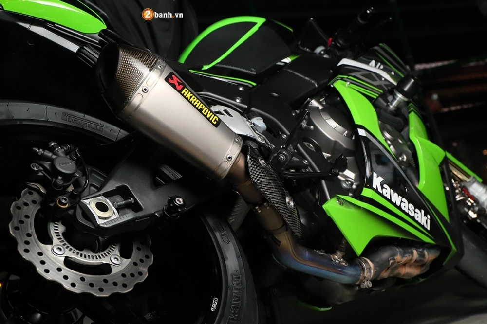 Ninja zx-10r ảo diệu trong bức ảnh sương khói huyền bí